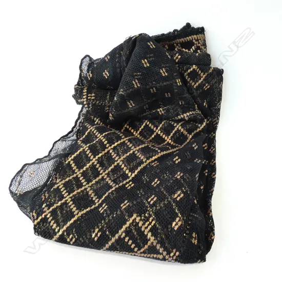 ART DECO COTTON MESH & COTTON SHAWL 