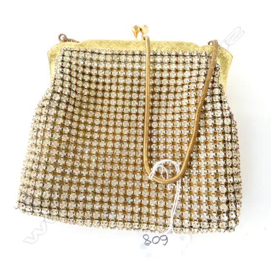 VINTAGE OROTON HANDBAG IN ORIGINAL BOX 