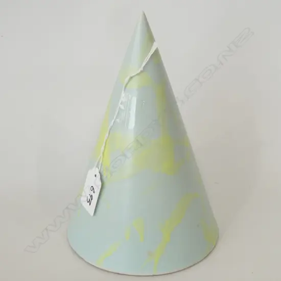 SHANE WAGSTAFF PYRAMID H. 190MM