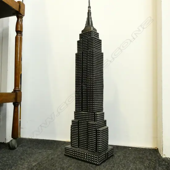 RESIN MODEL OF THE EMPIRE STATE BUILDING H 670 MM