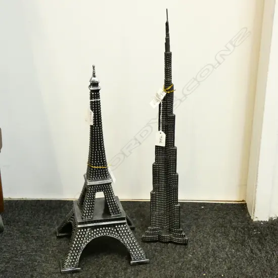 2 RESIN MODELS OF THE EIFEL TOWER +BURJ KHALIFA H 550 MM
