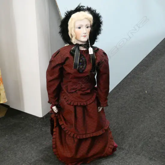 TALL CHINA FACED DOLL H 850 MM