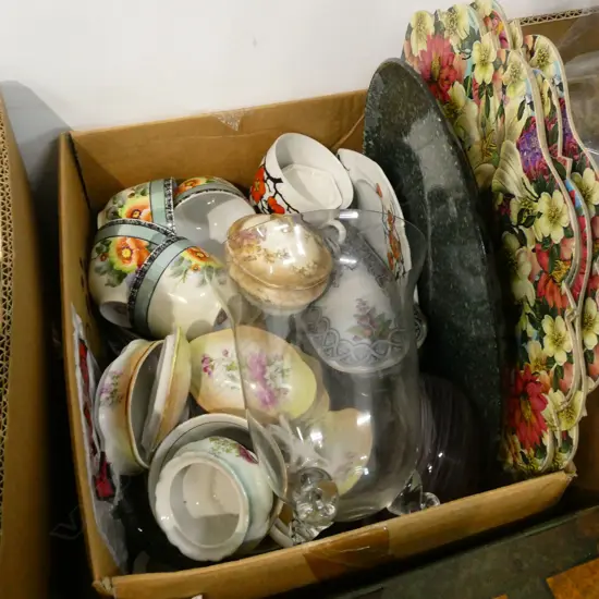 BOX LOT ASST. CERAMICS & PAUA TRAY