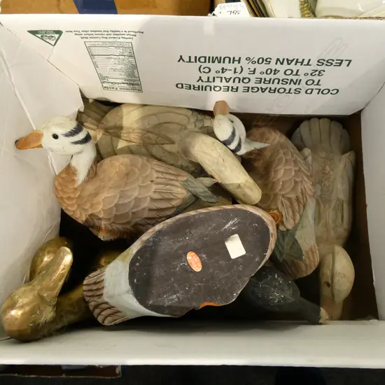 BOX LOT WOODEN DUCKS + PR BRASS DUCK BOOKENDS