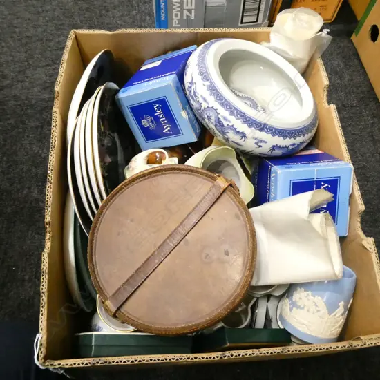 BOX LOT CERAMICS; AYNSLEY, COLLAR BOX ETC