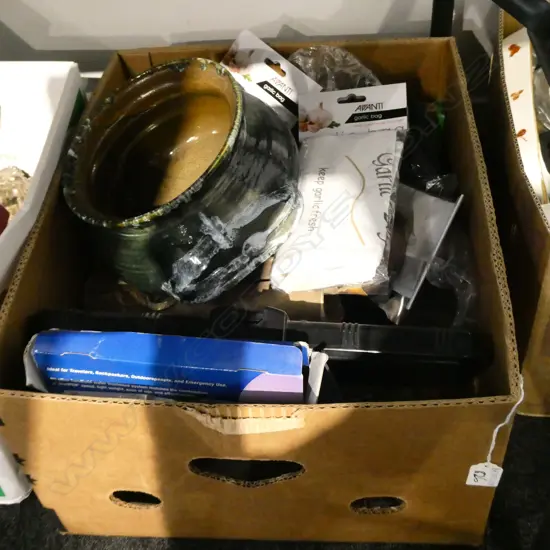 BOX LOT MISC. KITCHEN ITEMS ETC