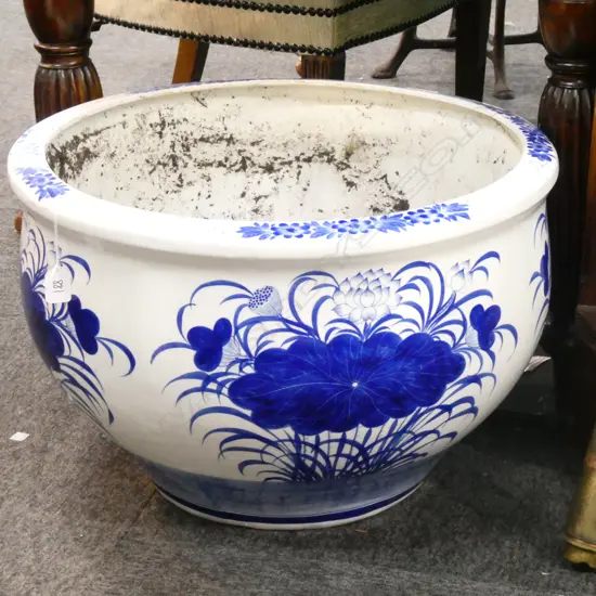 LG CHINESE BLUE&WHITE PORCELAIN JARDINIERE