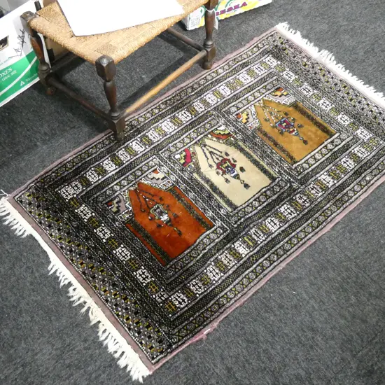 HAND KNOTTED WOOL ON COTTON RUG 1050 X 620MM SOME WEAR