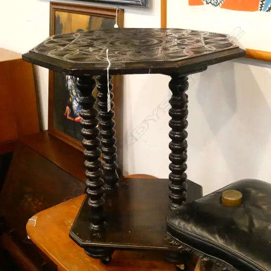 OCTAGONAL SIDE TABLE ON CASTORS CHIP CARVED TOP H. 655MM