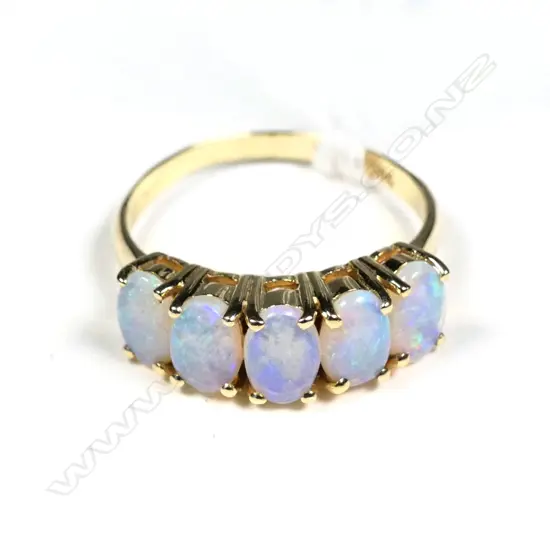 14k GOLD 5 OPAL RING