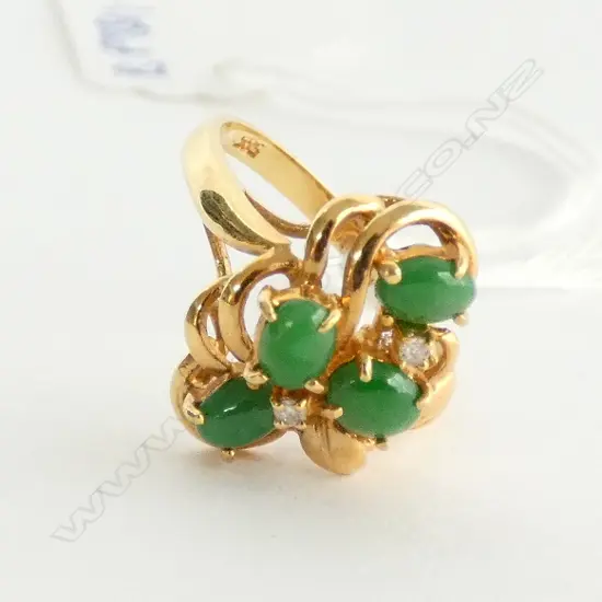 14K GOLD VINTAGE JADEITE & DIAMOND RING 3.2gm
