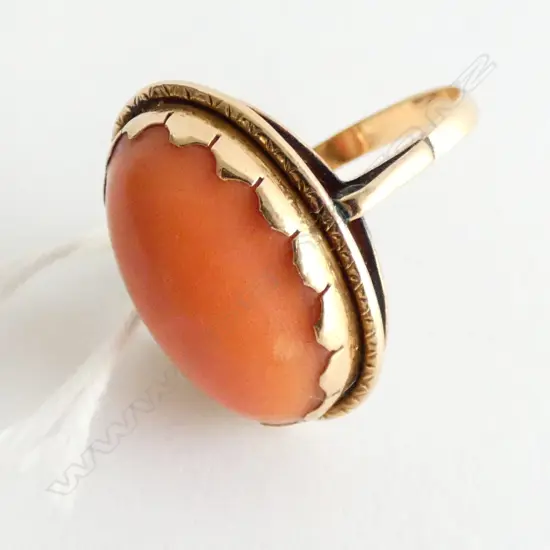 VINTAGE 9ct ANGEL SKIN CORAL 5gm