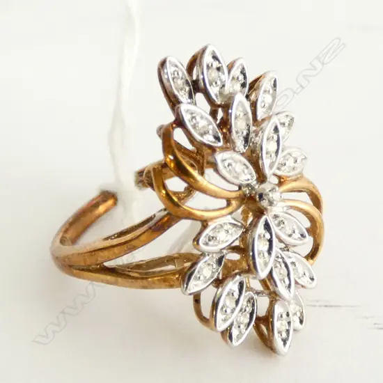 9ct 21 Diamond RING 4.5gms