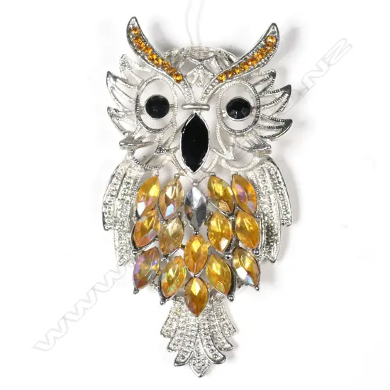 COSTUME JEWELLERY OWL BROOCH