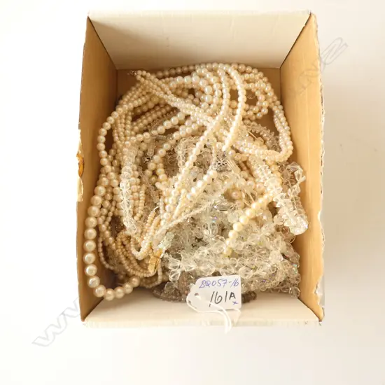 ASST ROCK CRYSTAL & IMATION PEARL NECKLACES