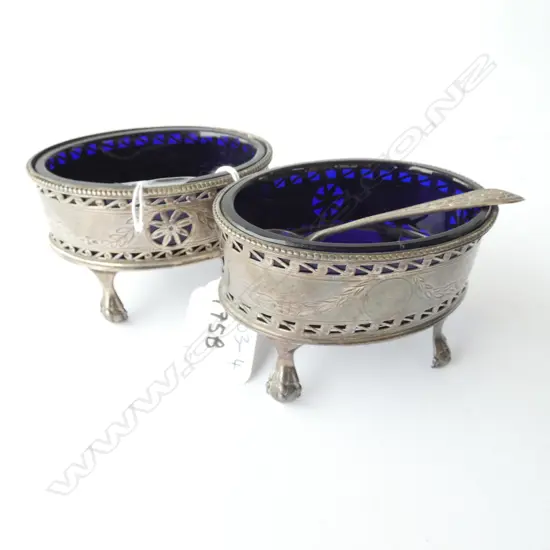 PAIR OF VICTORIAN ST. SILVER SALTS WITH BLUE GLASS LINERS & 1 SILVER SALT SPOON - LONDON 1840
