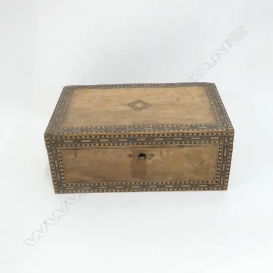 A TUNBRIDGE WARE MARQUETRY  BOX 285mm (SOME FAULTS)