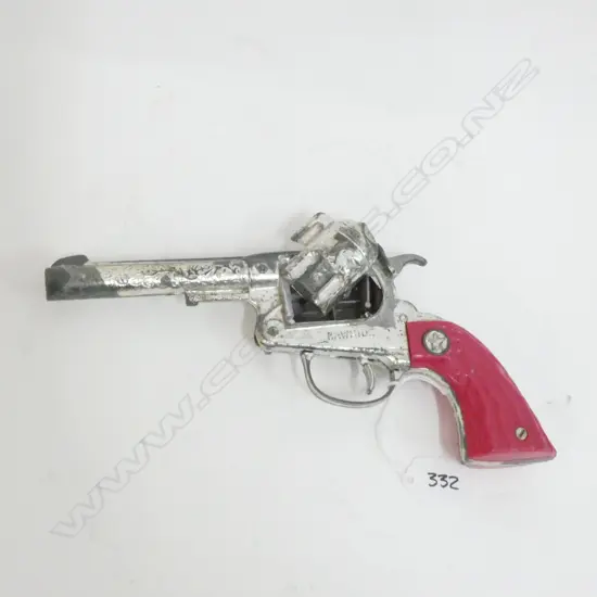 VINTAGE RAWHIDE TOY CAP GUN 