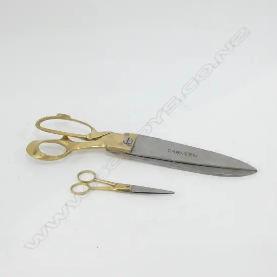 PAIR OF BRASS HANDLED TAILOR'S SCISSORS PLUS A SMALL PAIR