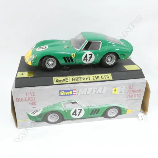 REVELL LARGE DIE CAST 1:12 '62 FERRARI 250 GTO - BOXED 