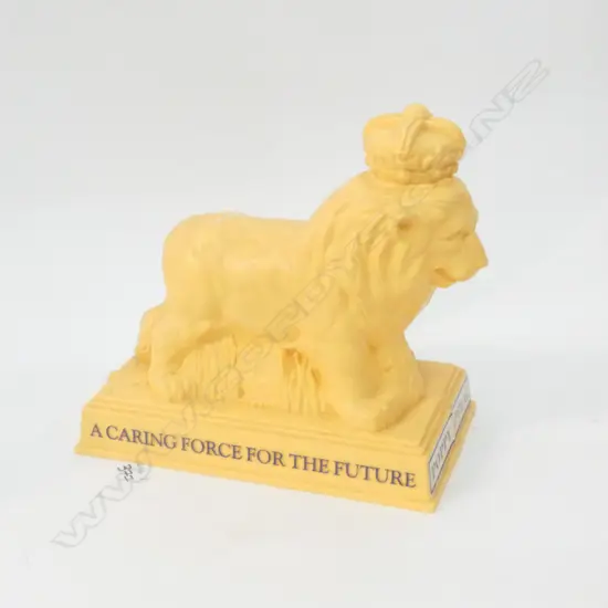 VINTAGE POPPY APPEAL LION MONEY BANK