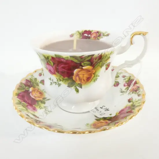 ROYAL ALBERT OLD COUNTRY ROSES C &S  CANDLE