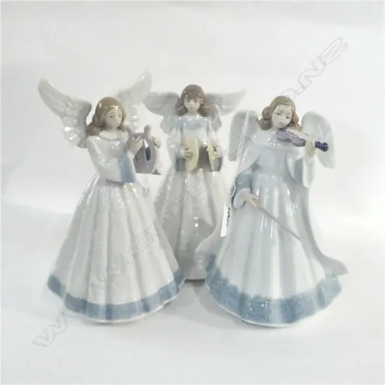 LLADRO INSTRUMENT PLAYING ANGELS X 3 H 210 MM
