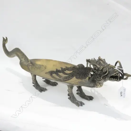 BRASS DRAGON TRAY L. 560MM
