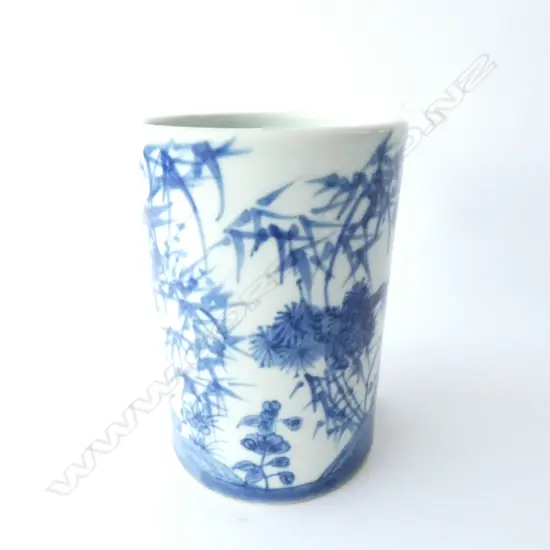 B/W JAPANESE BRUSH POT H. 120MM