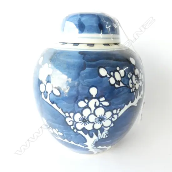 CHINESE GINGER JAR, KANGXI PERIOD MARKS TO BASE, H.165mm