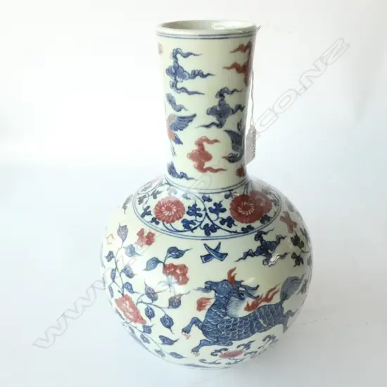 MING STYLE BALUSTER VASE B/W WITH IRON RED H. 330MM
