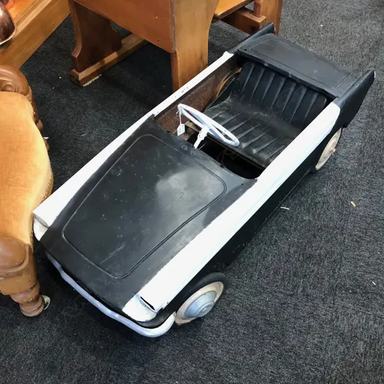 1950'S FRENCH PEDAL CAR L. 1100MM SIMCA MAKE