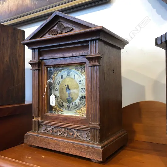 WOODEN CASED MANTLE CLOCK 40cm tall (19083)