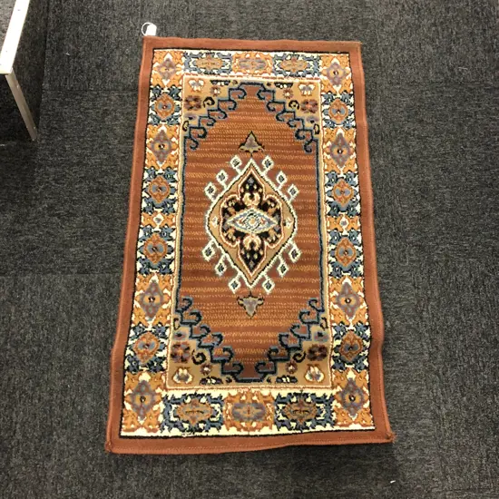 MACHINE KNOTTED RUG 