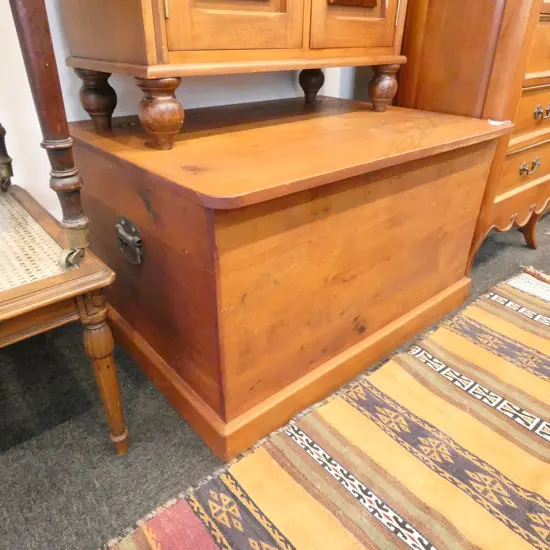 KAURI BLANKET BOX H. 540MM W. 915MM