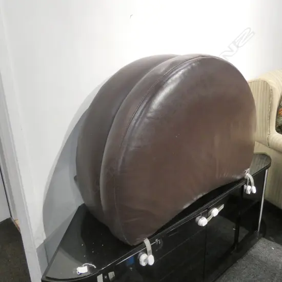 BROWN VINYL SEMI CIRCULAR OTTOMAN W. 900MM