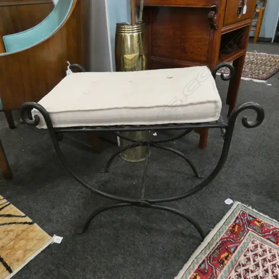 IRON STOOL H. 525MM L. 600MM WITH CUSHION