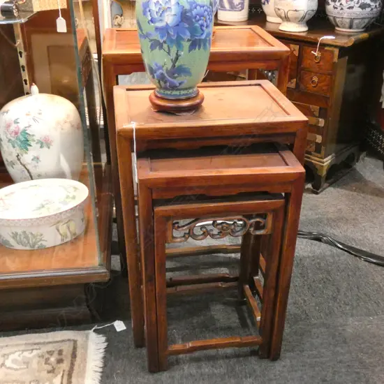 CHINESE NEST OF 4 TABLES H 660 MM