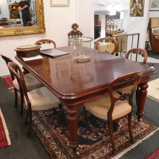 VICTORIAN MAHOGANY EXTENSION DINING TABLE L 1800 MM