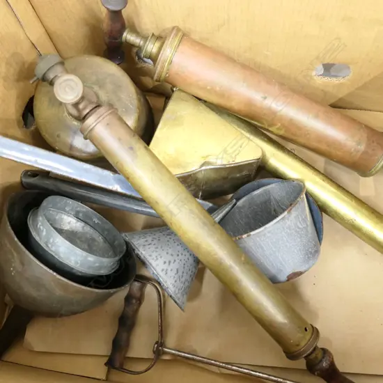 LOT OF ENAMEL KITCHEN IMPLEMENTS, ASSORT BRASS SPRAYERS ETC