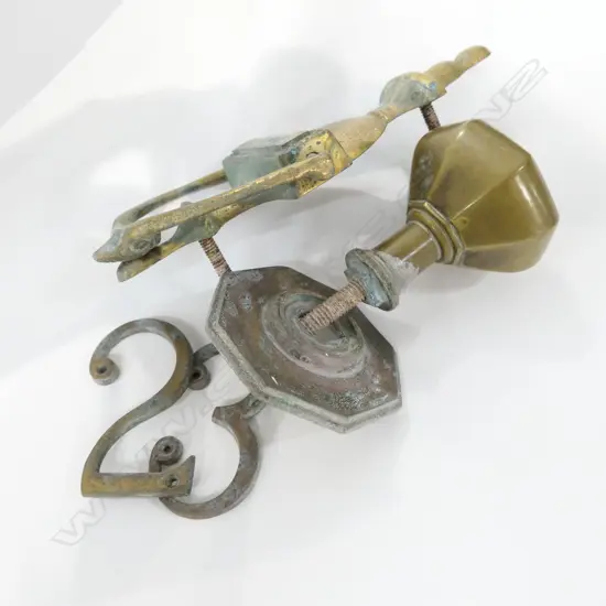 2 BRASS DOOR KNOCKER & KNOB