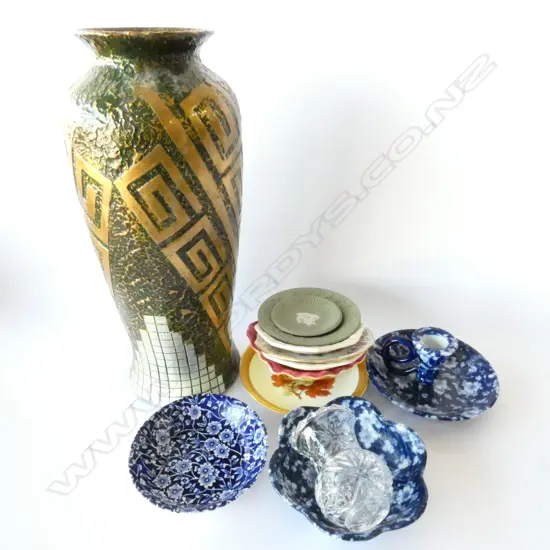 SMALL BOX LOT COLLECTIBLES 