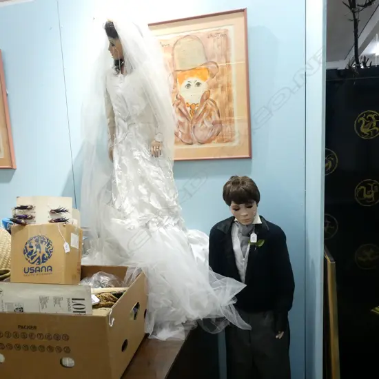 BRIDE AND GROOM DOLL H 1440 MM