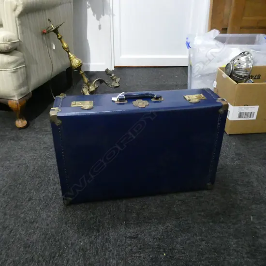 QUALITY VINTAGE BLUE LEATHER TRAVEL CASE ...