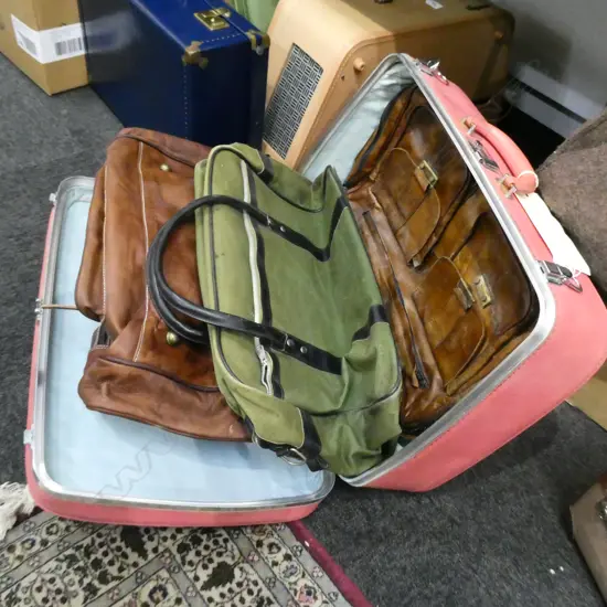 SUITCASE ASSORTED TRAVEL BAGS