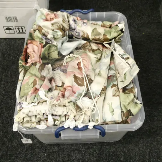 BOX LOT SANDERSON CURTAINS AF