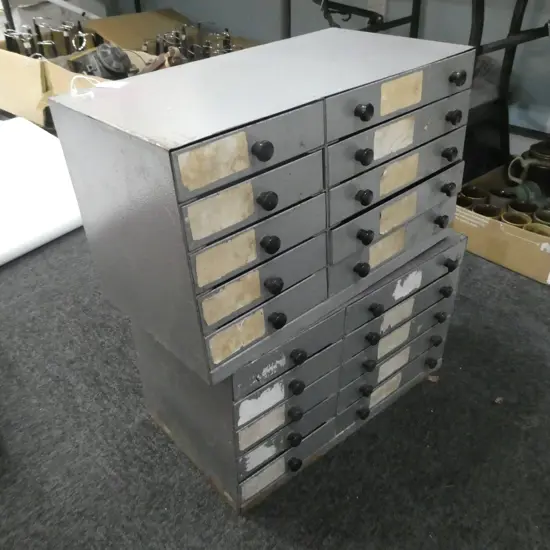 PR OF INDUSTRIAL CABINETS 300 X 470 MM