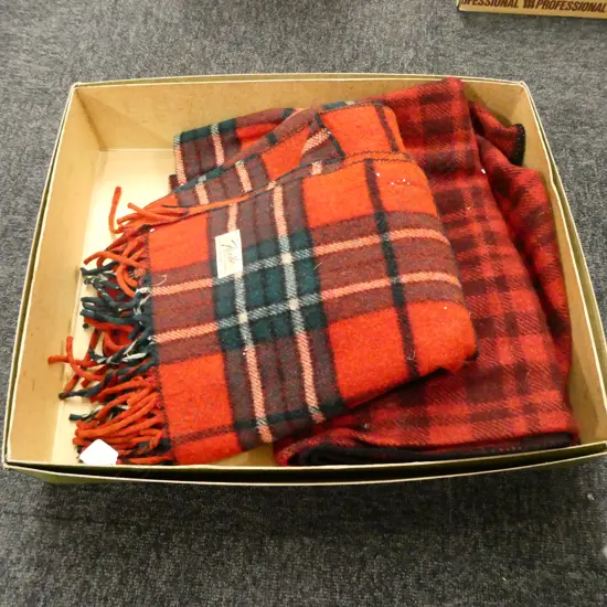 TWO VINTAGE BLANKETS IN A VINTAGE MENSWEAR BOX