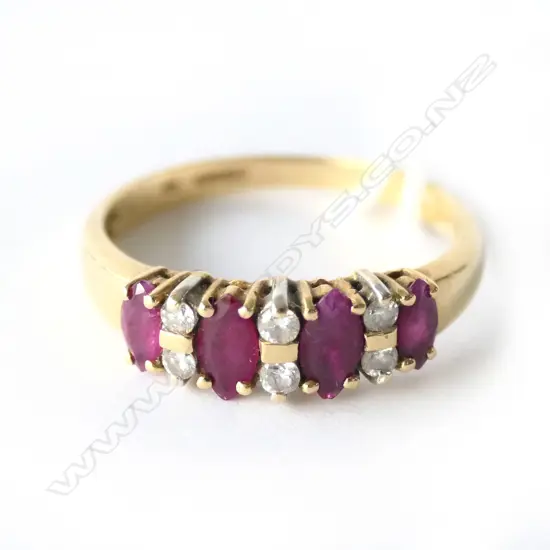 18ct GOLD RUBY & DIAMOND RING, R SIZE