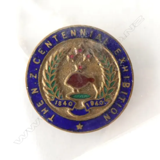 1940 NZ Exhibition badge, enammelled